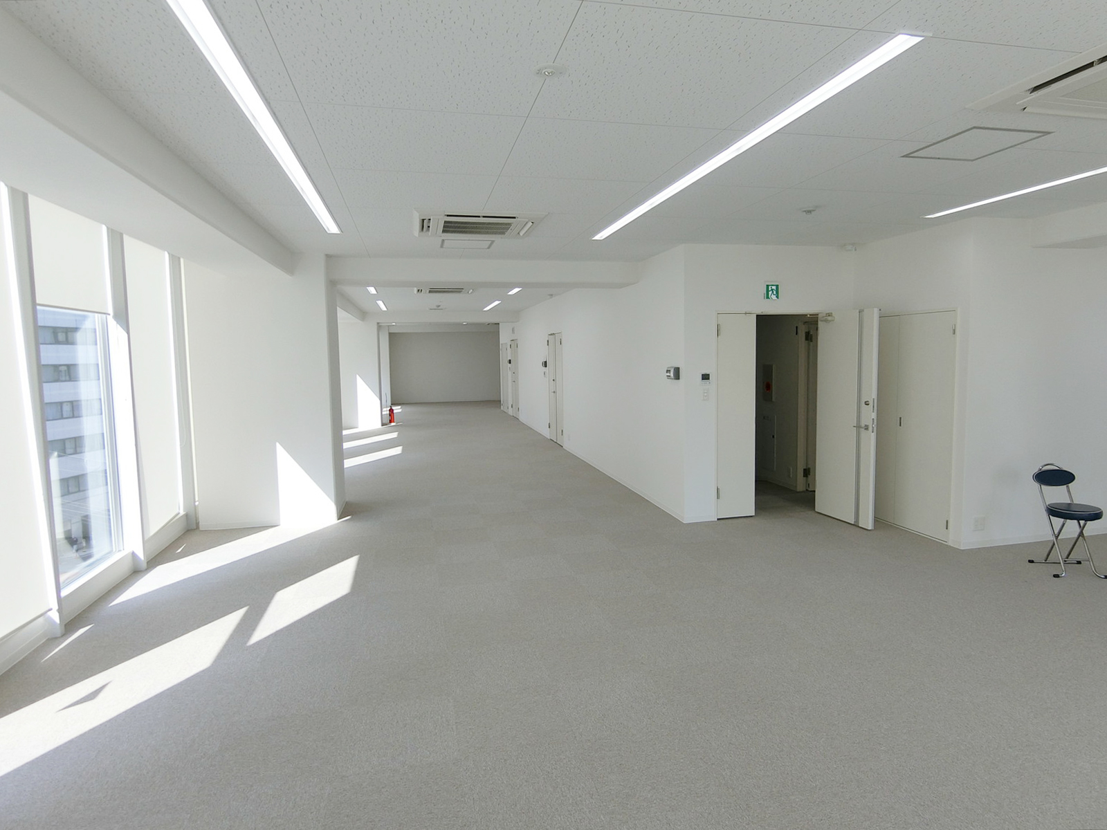 オフィス室内参考画像（6階9階・約52坪）