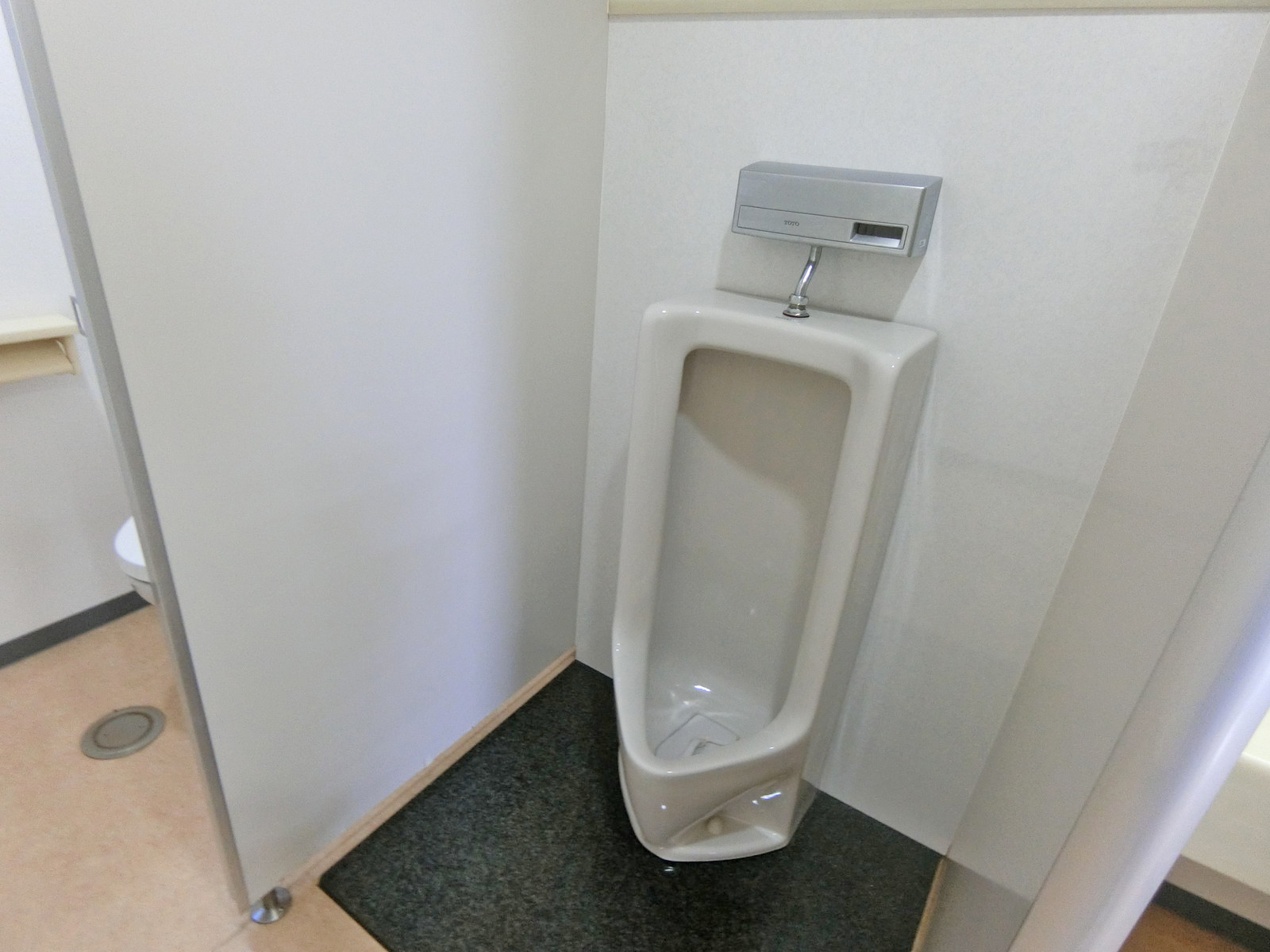 男性用トイレ