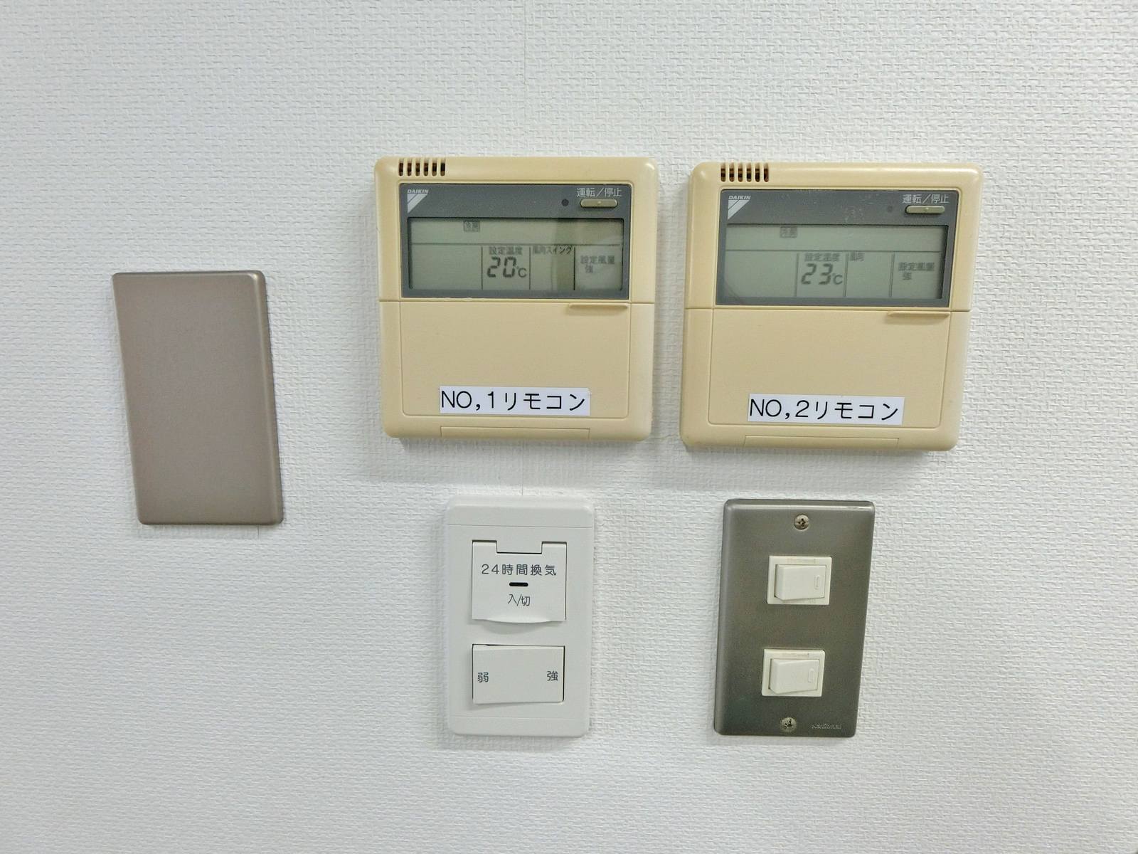 スイッチ類