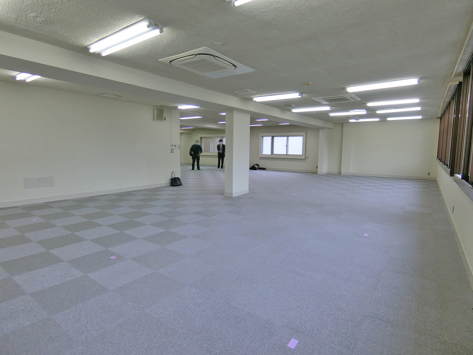 オフィス室内参考画像