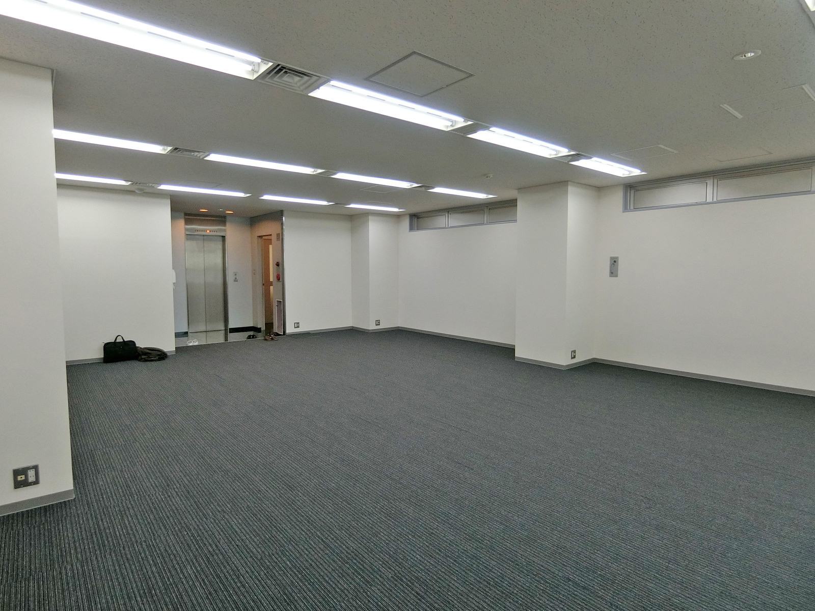 オフィス室内参考画像