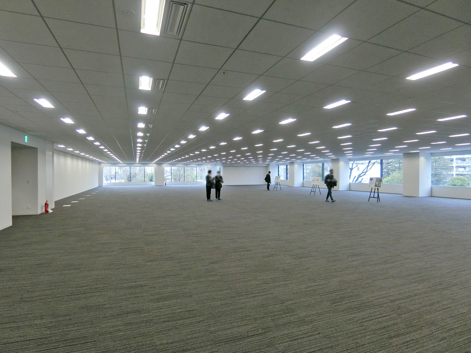 オフィス室内参考画像
