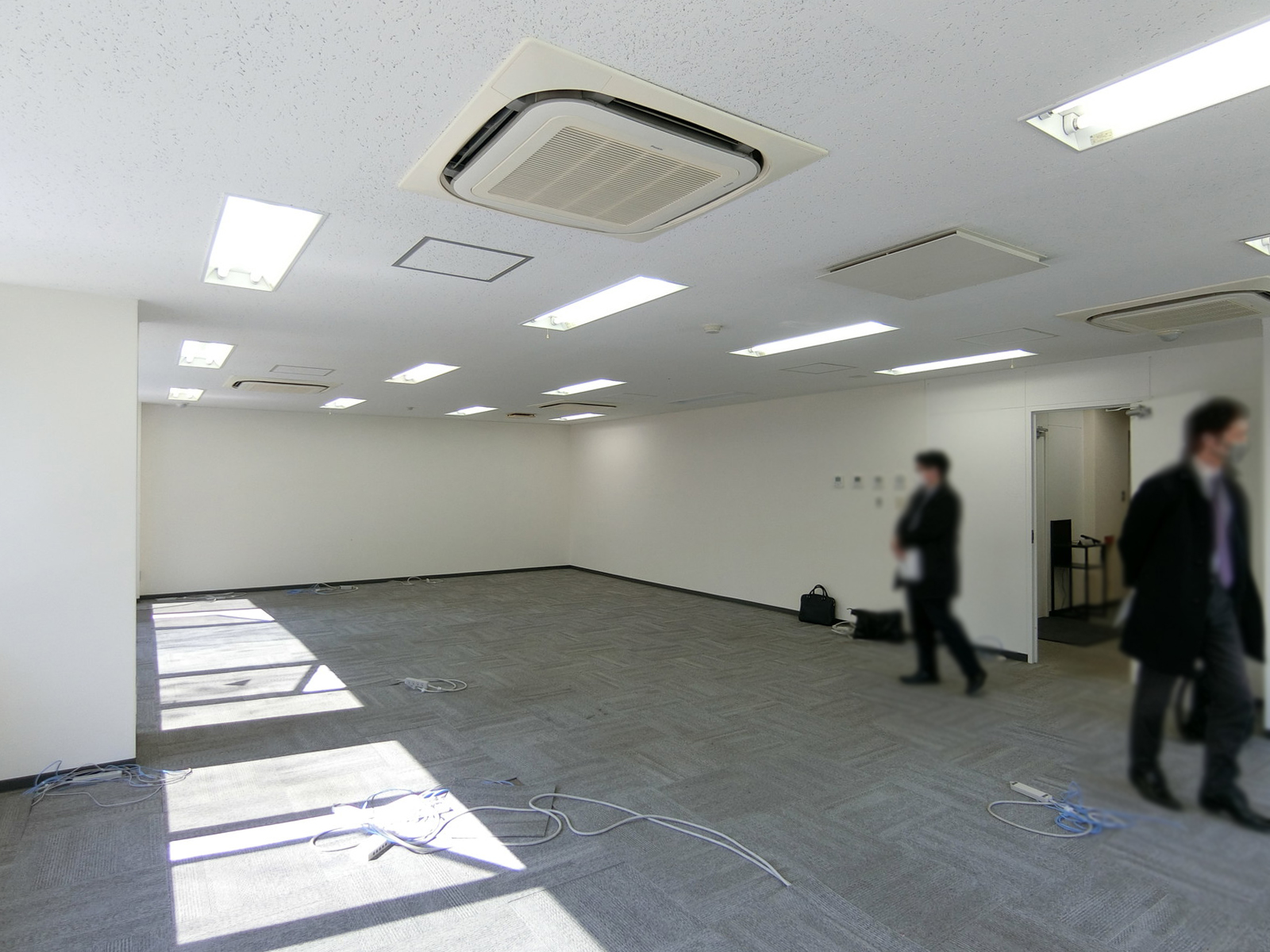 別角度の様子