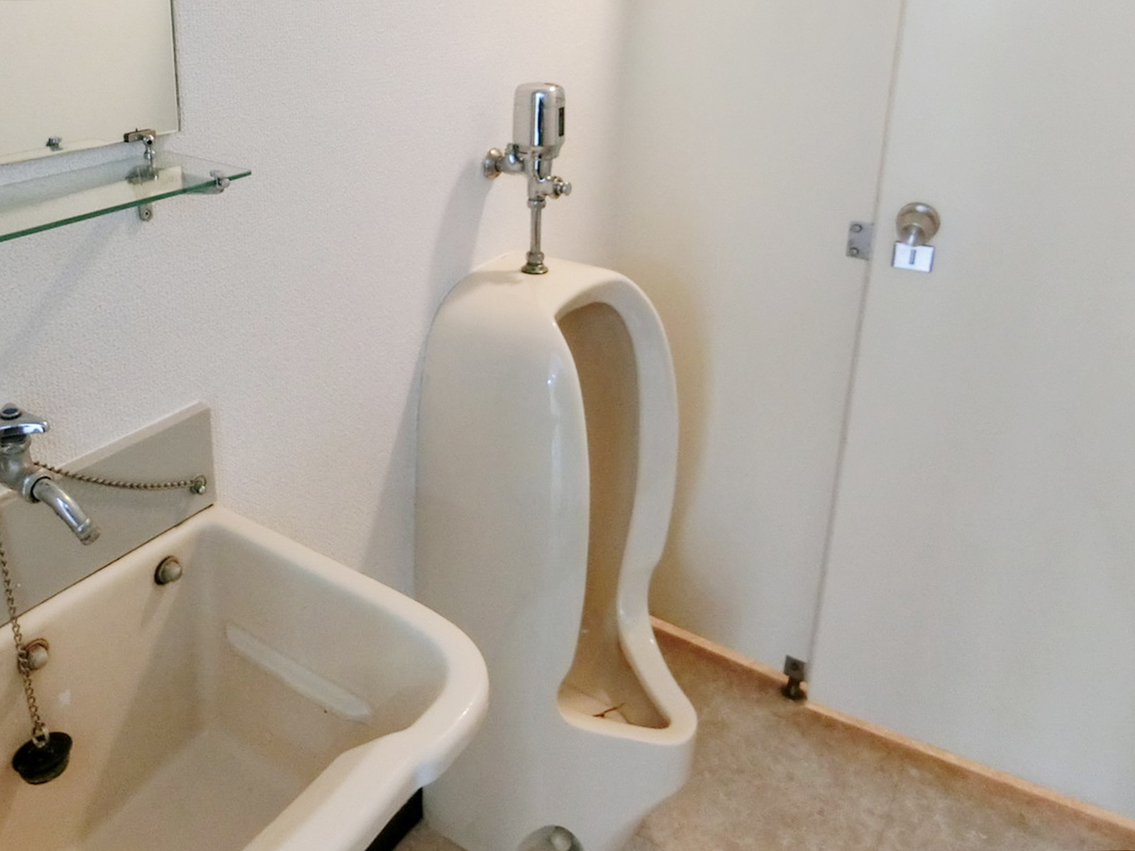 男性用トイレ