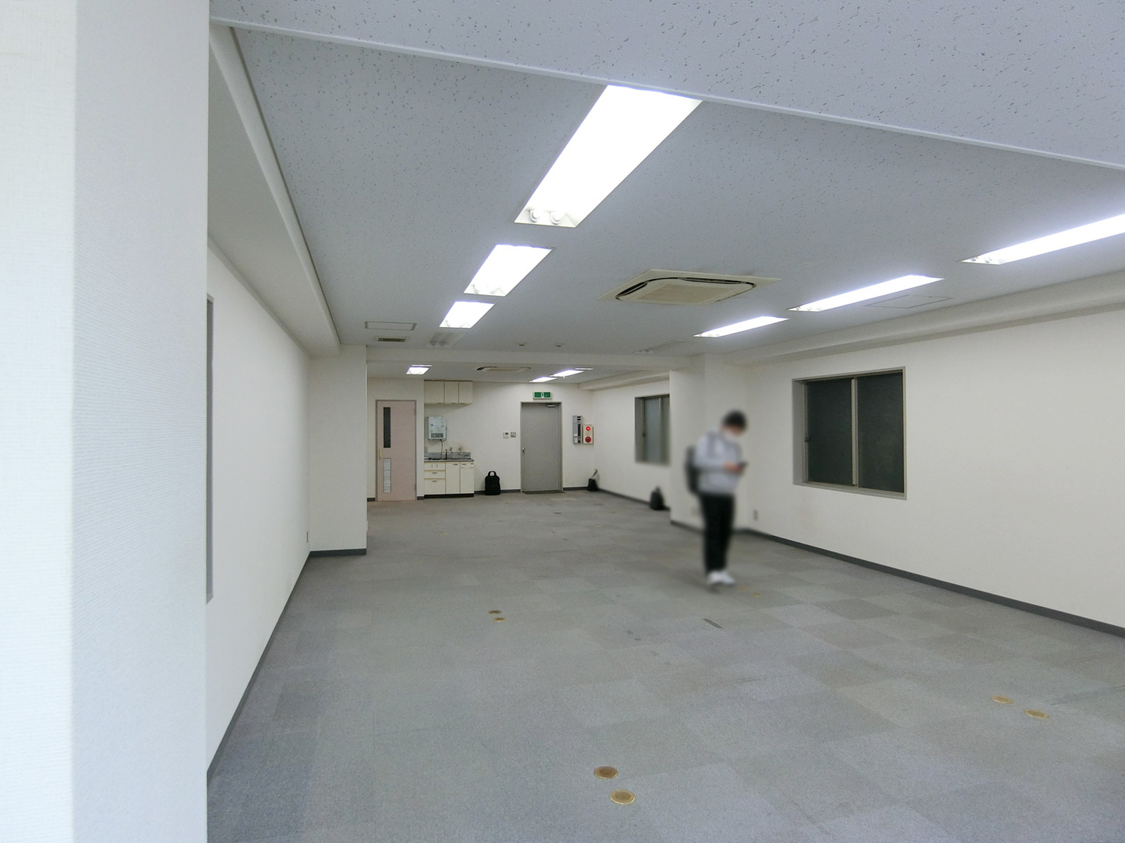 オフィス室内参考画像