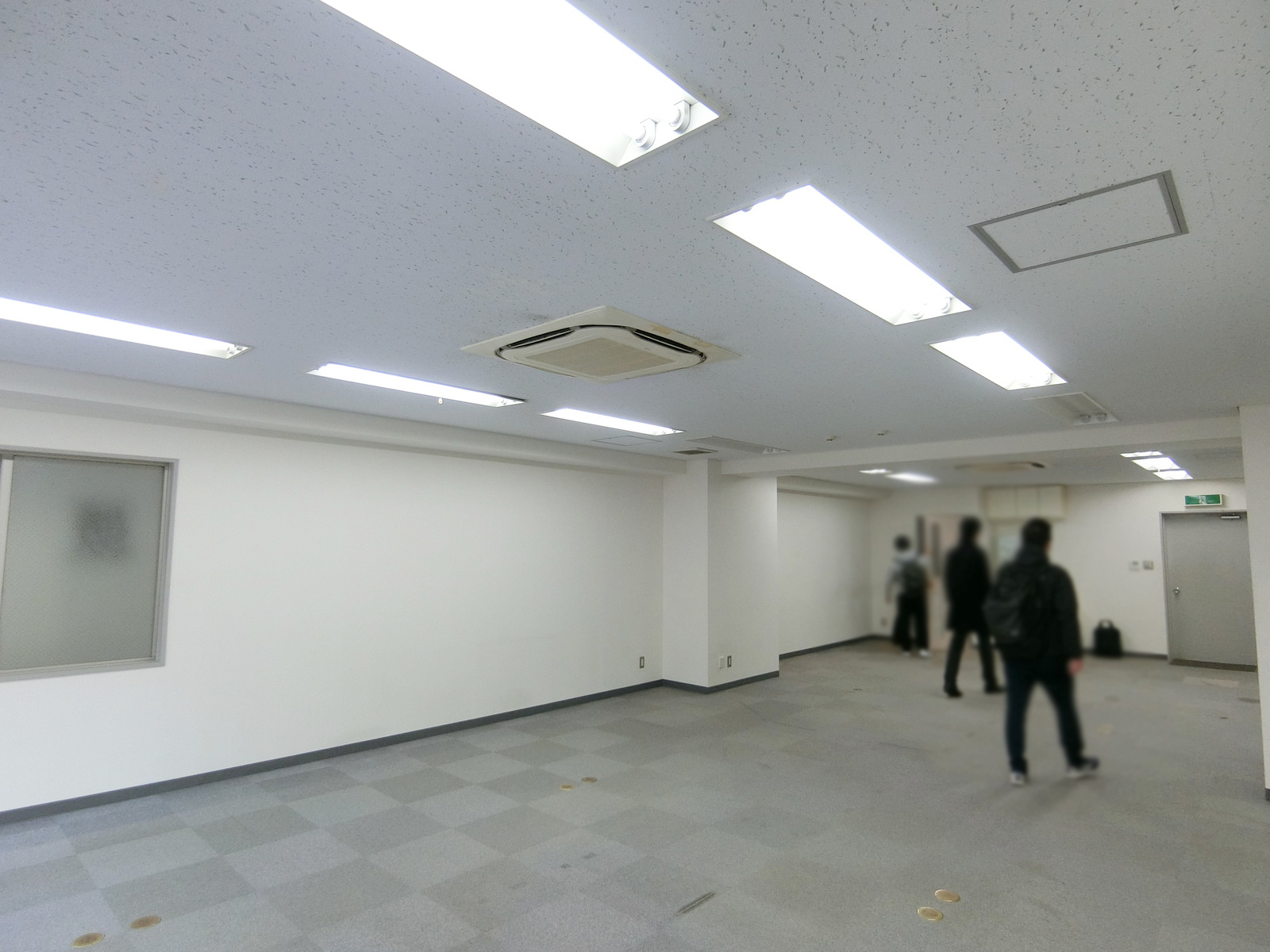 別角度の様子