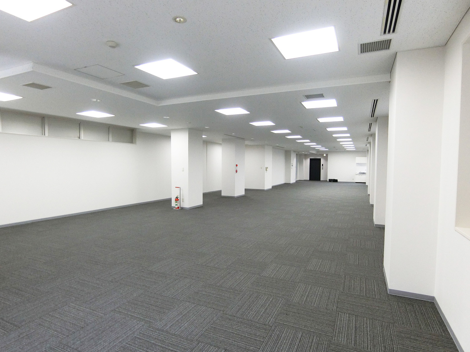 オフィス室内参考画像