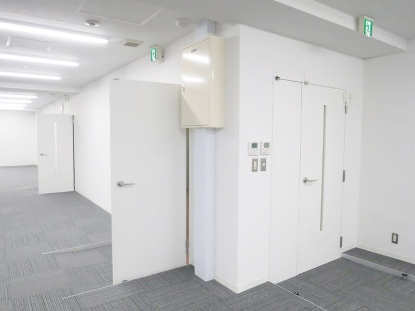 貸室出入り口
