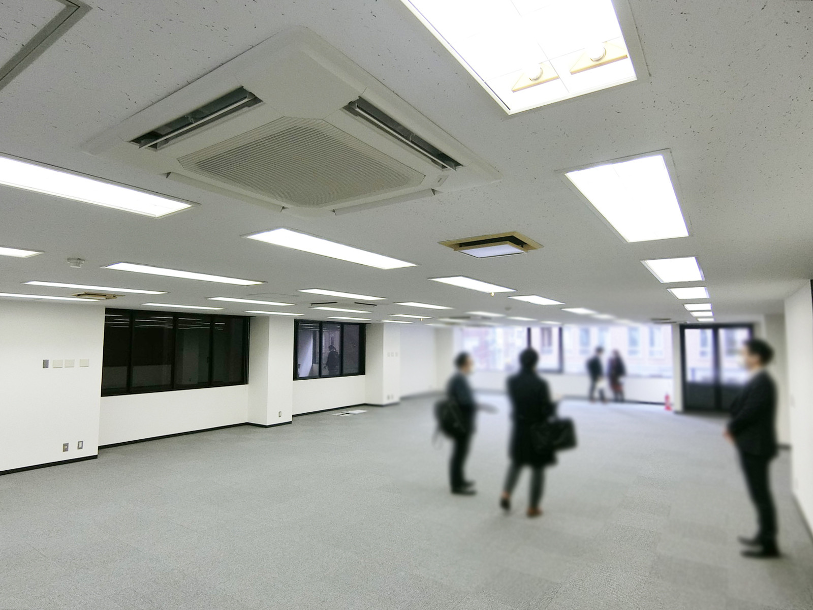 別角度の様子