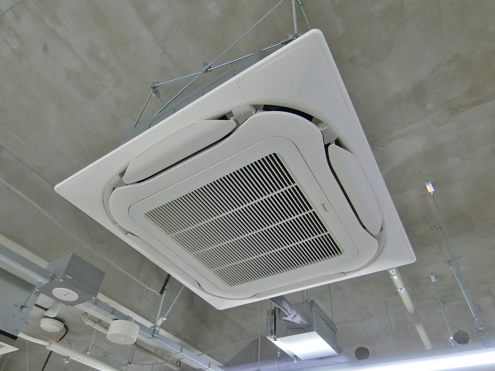 空調