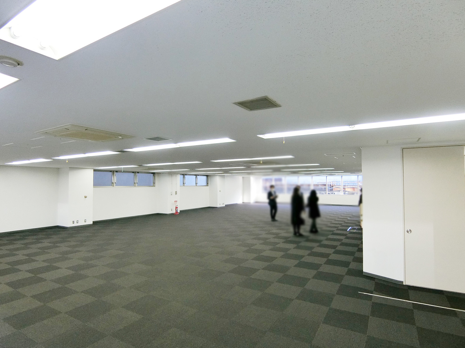 別角度の様子