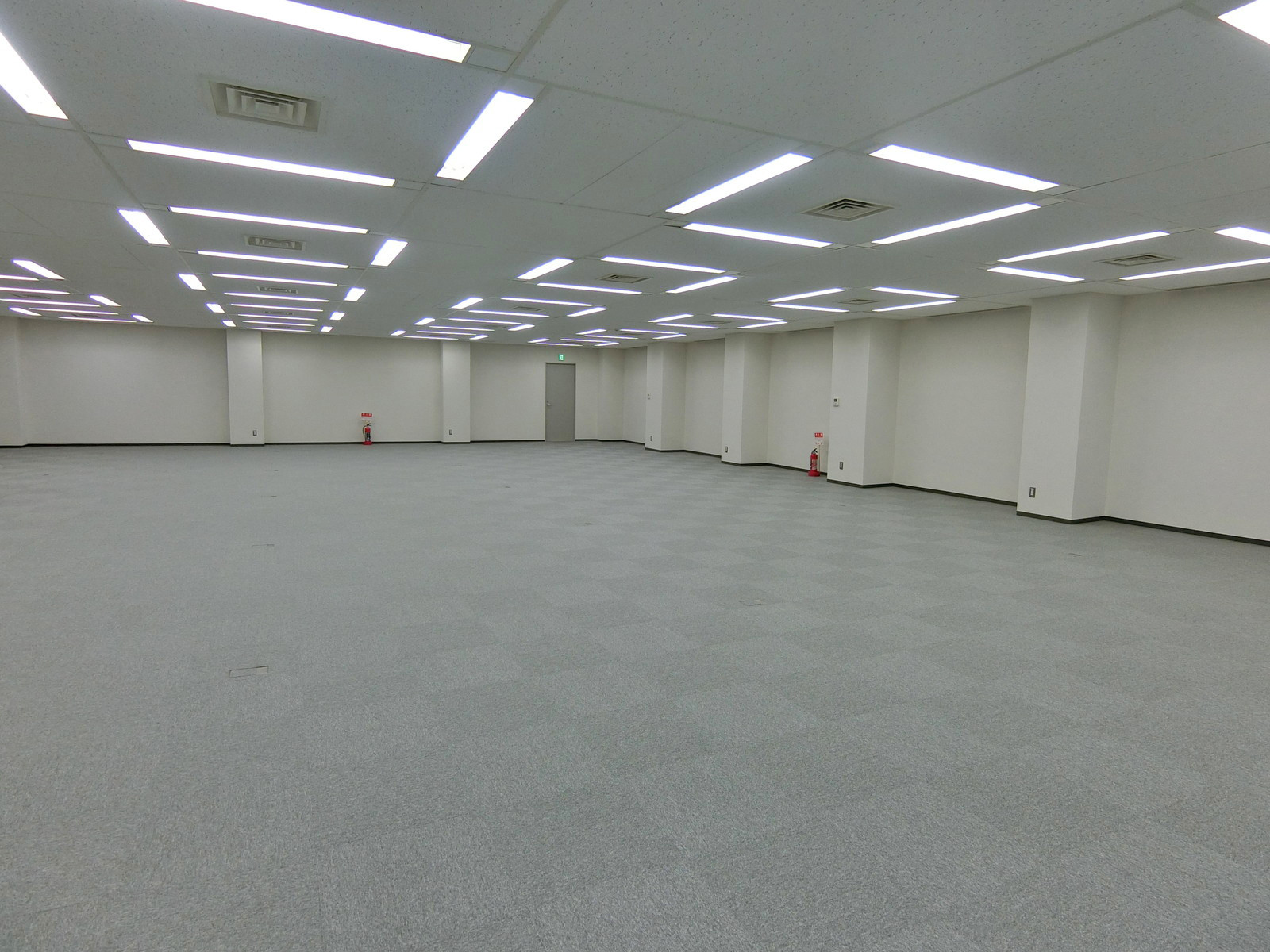 オフィス室内参考画像