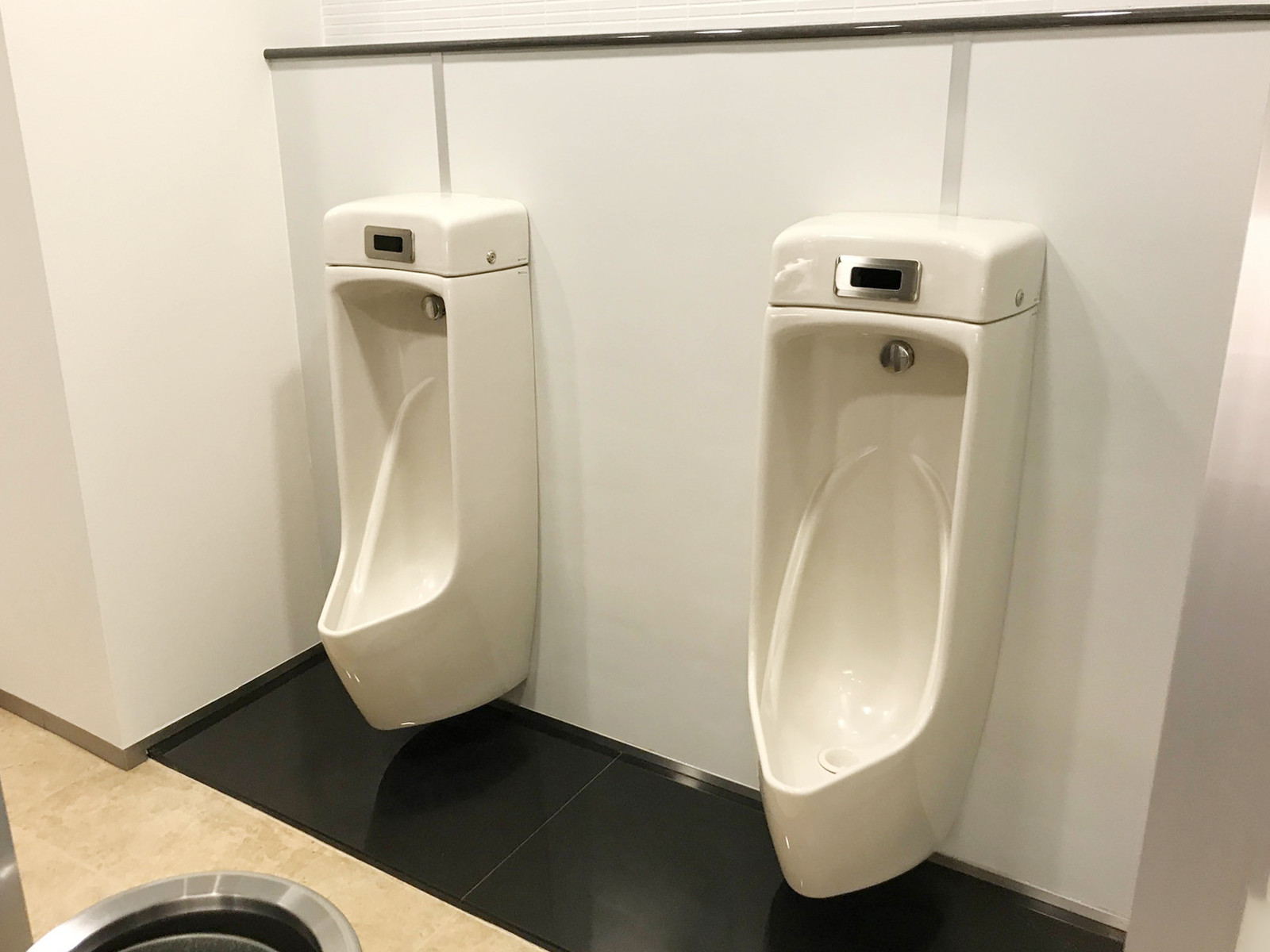 男性用トイレ
