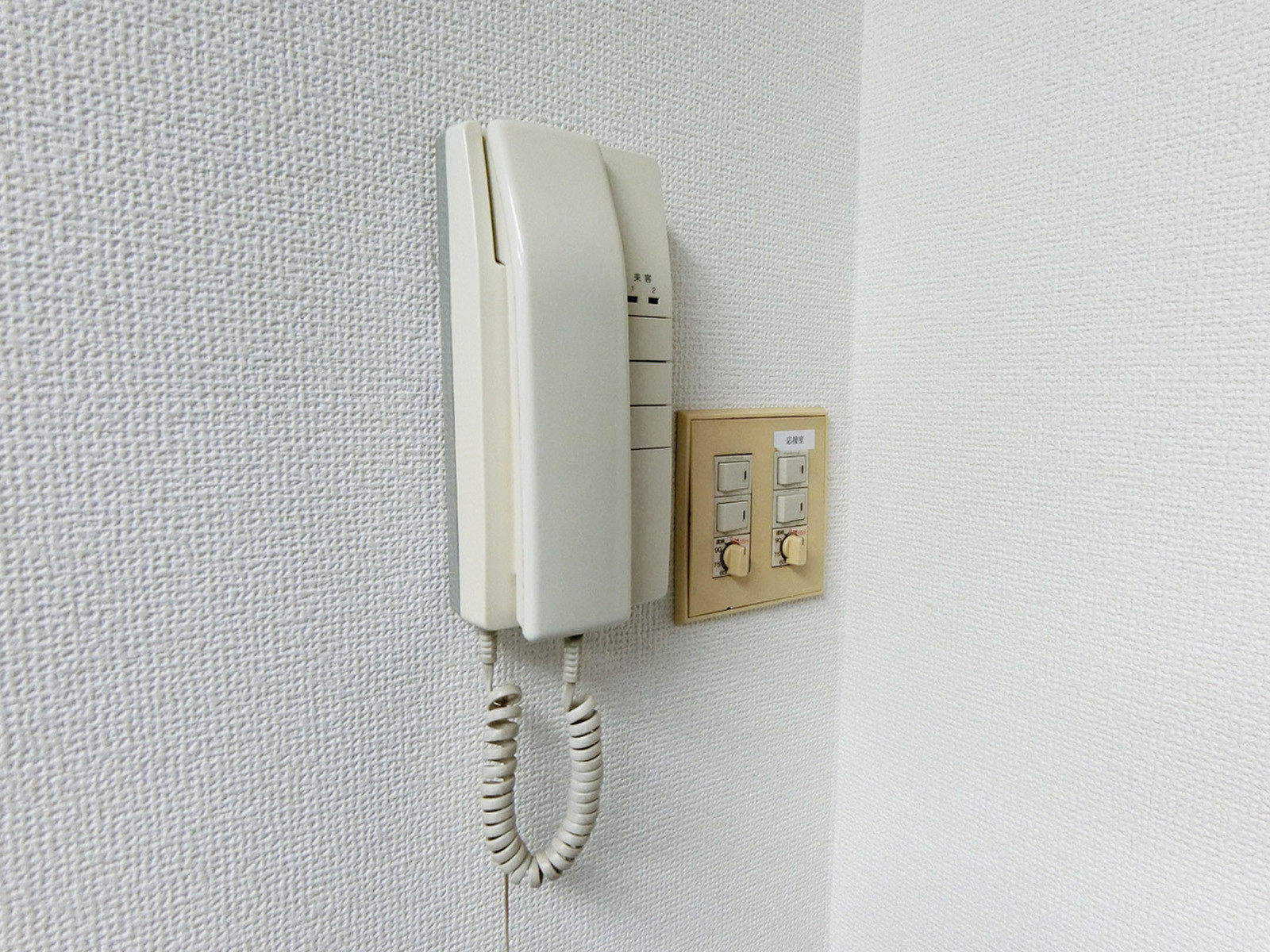 インターホン