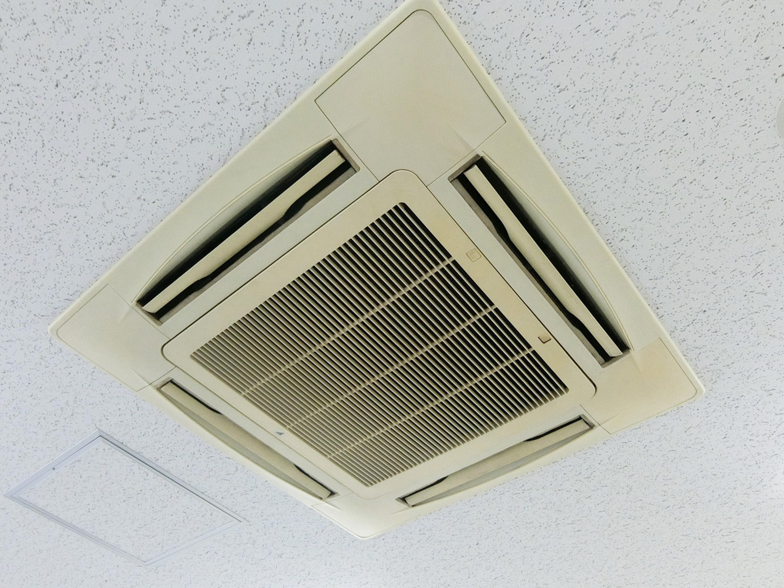 空調
