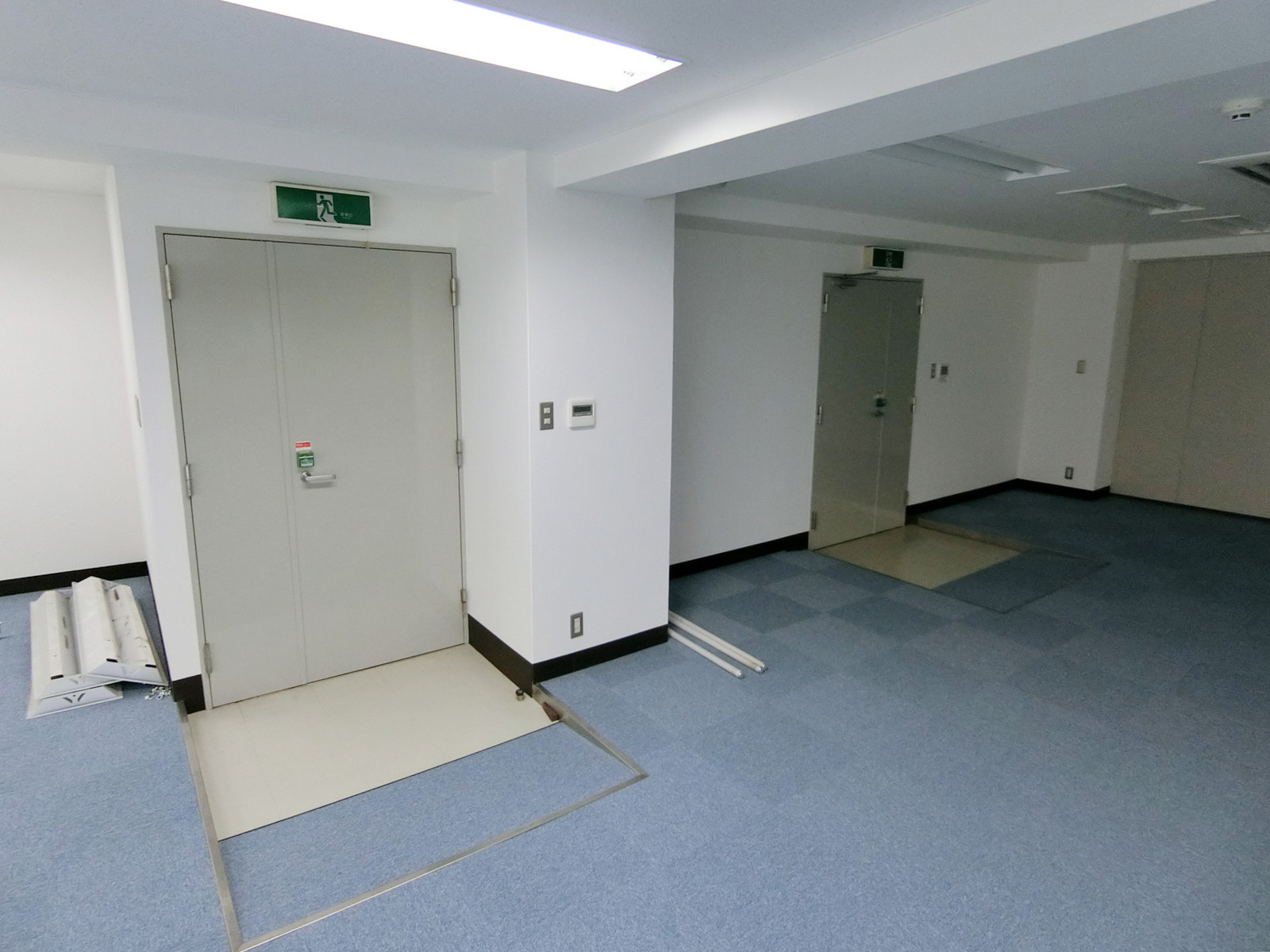 貸室出入口