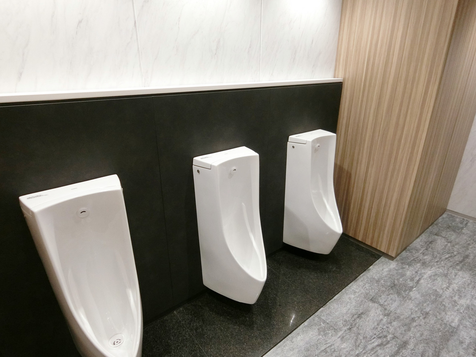 男性用トイレ