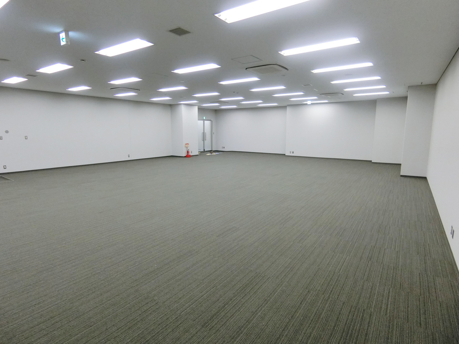 オフィス室内参考画像(1階・約62坪)