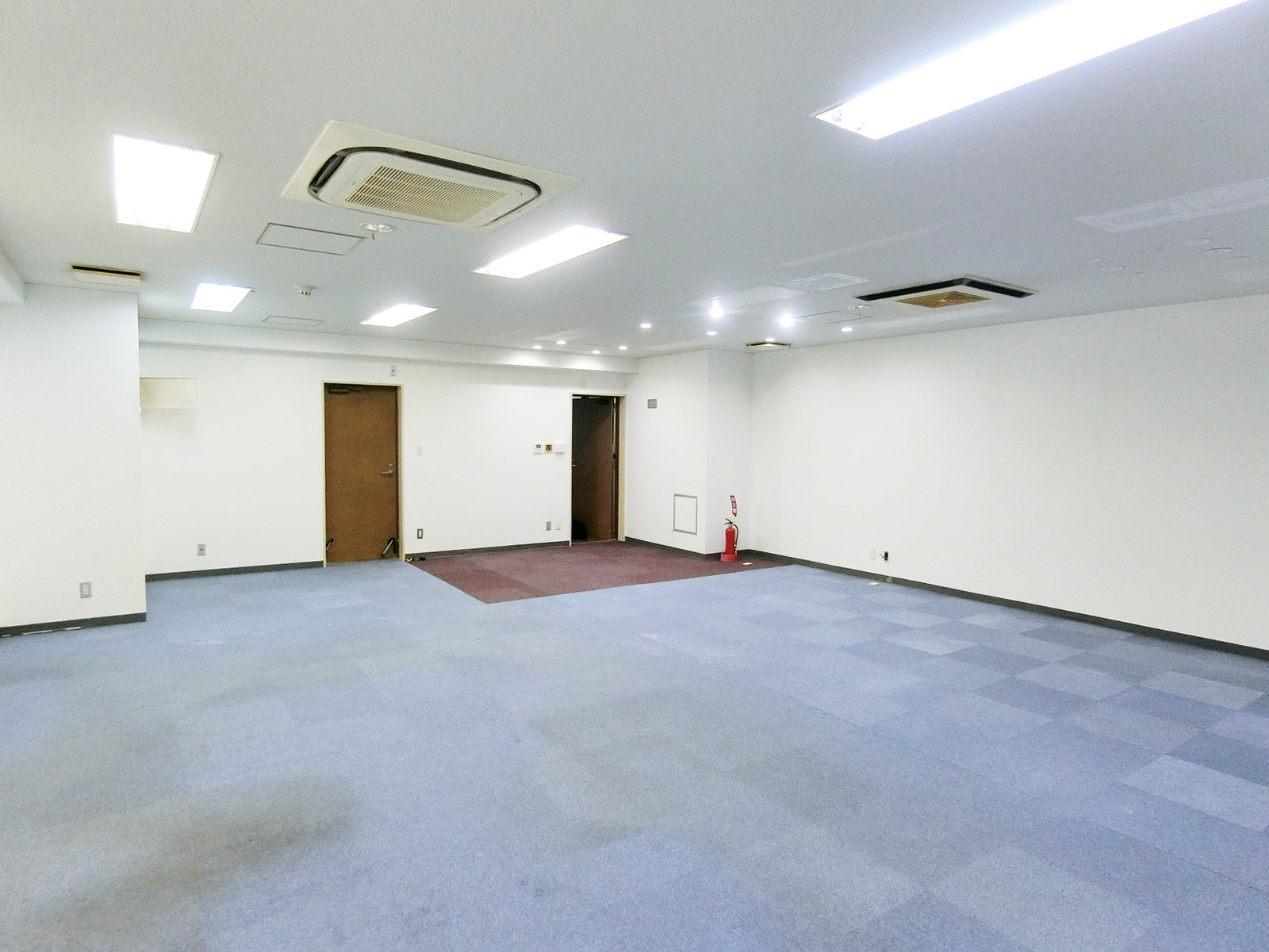 オフィス室内参考画像