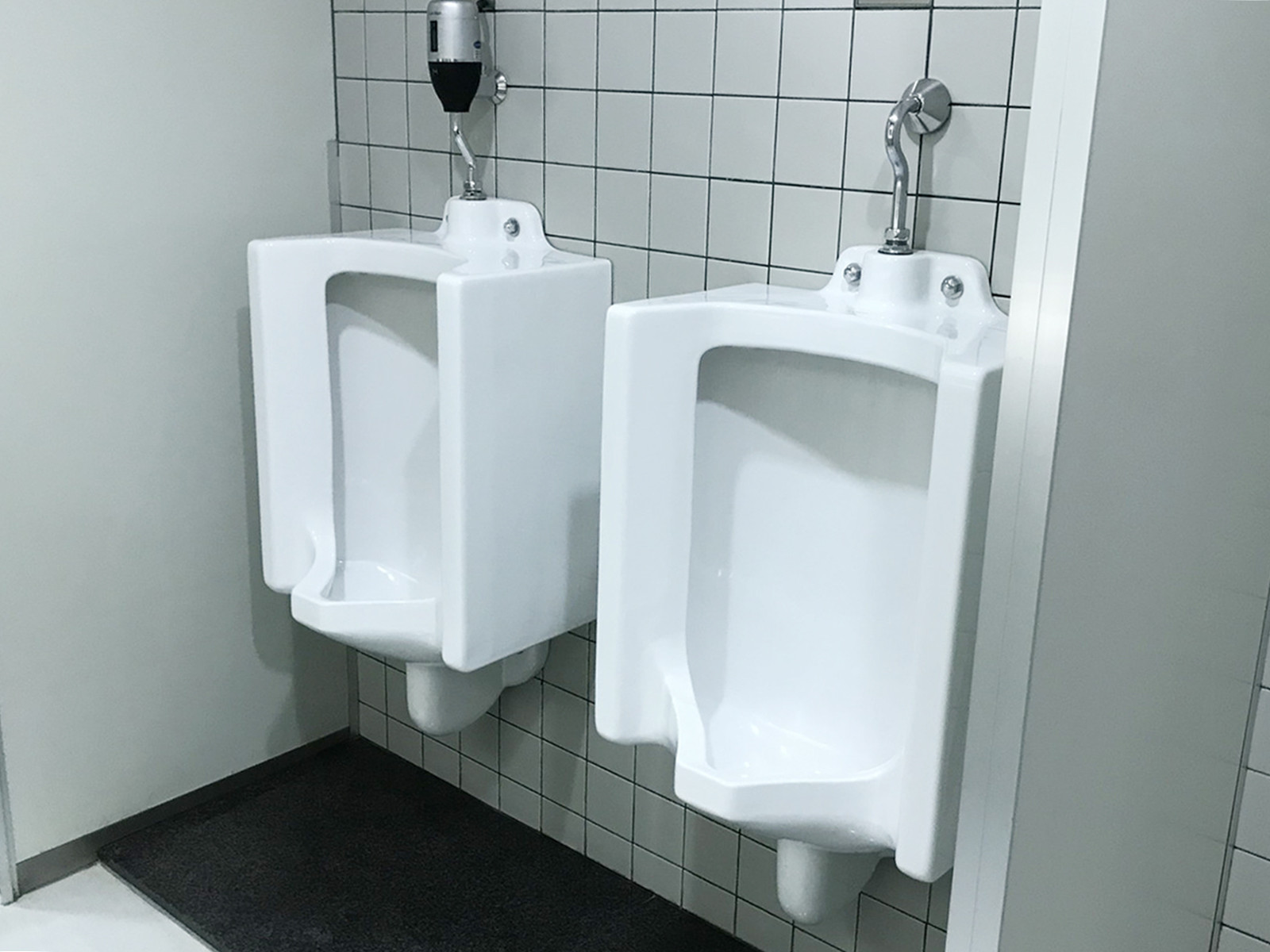 男性用トイレ