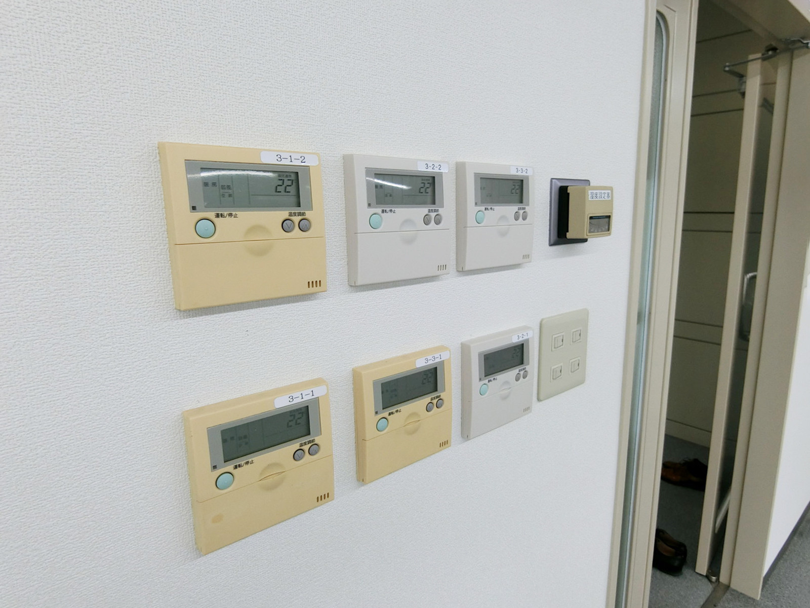スイッチ類