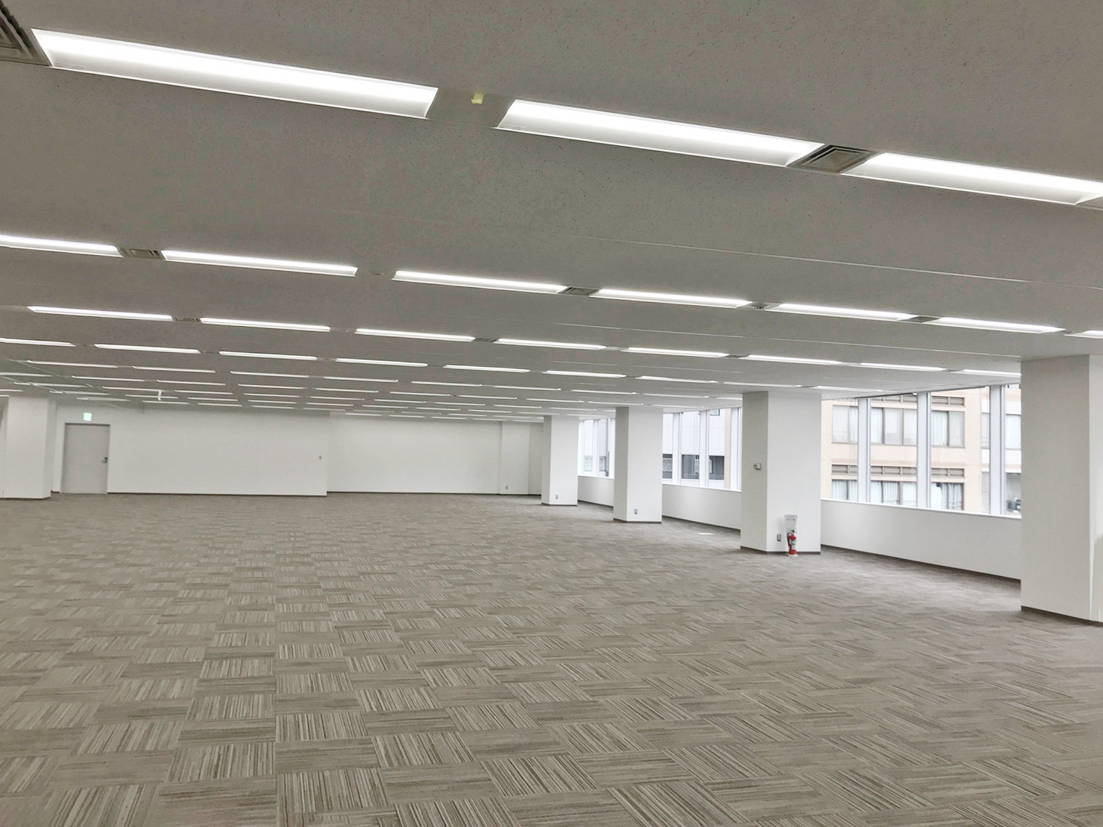 オフィス室内参考画像（約294坪）