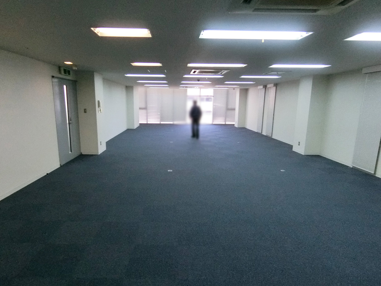 別角度の様子