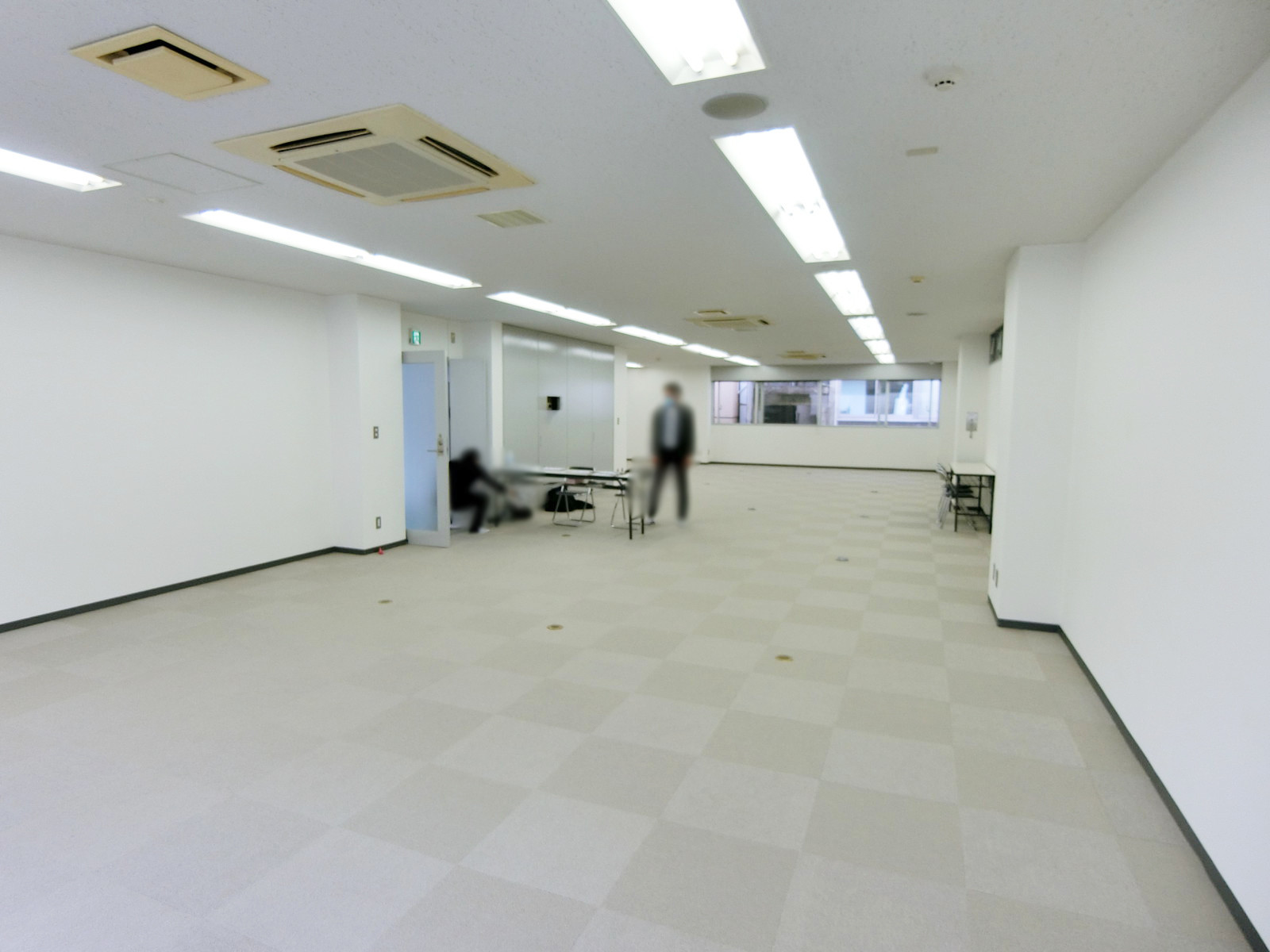 別角度の様子
