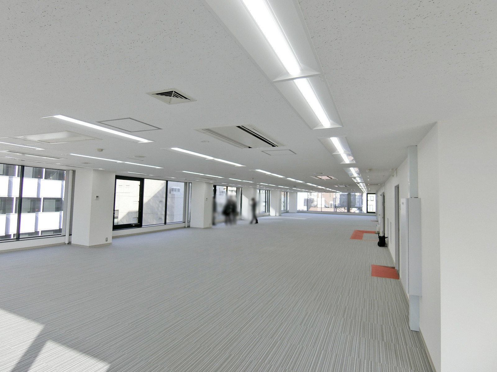 オフィス室内参考画像