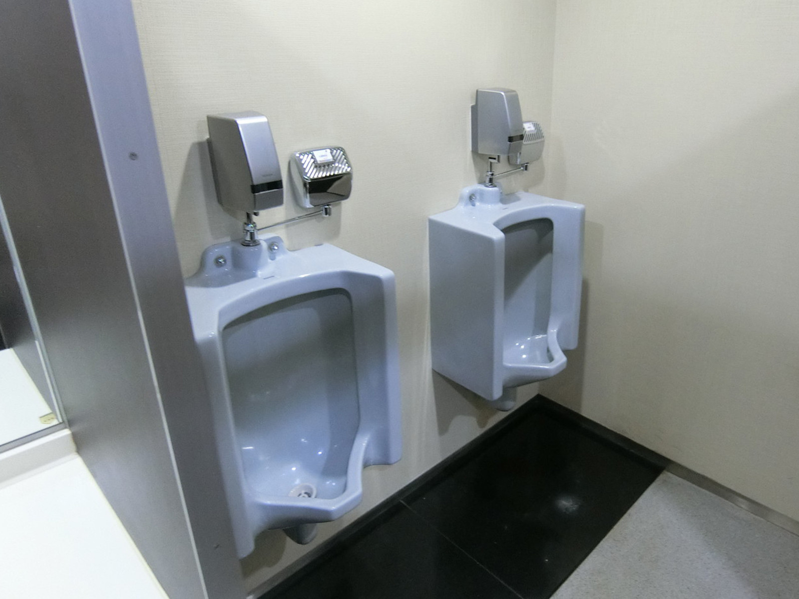 男性用トイレ