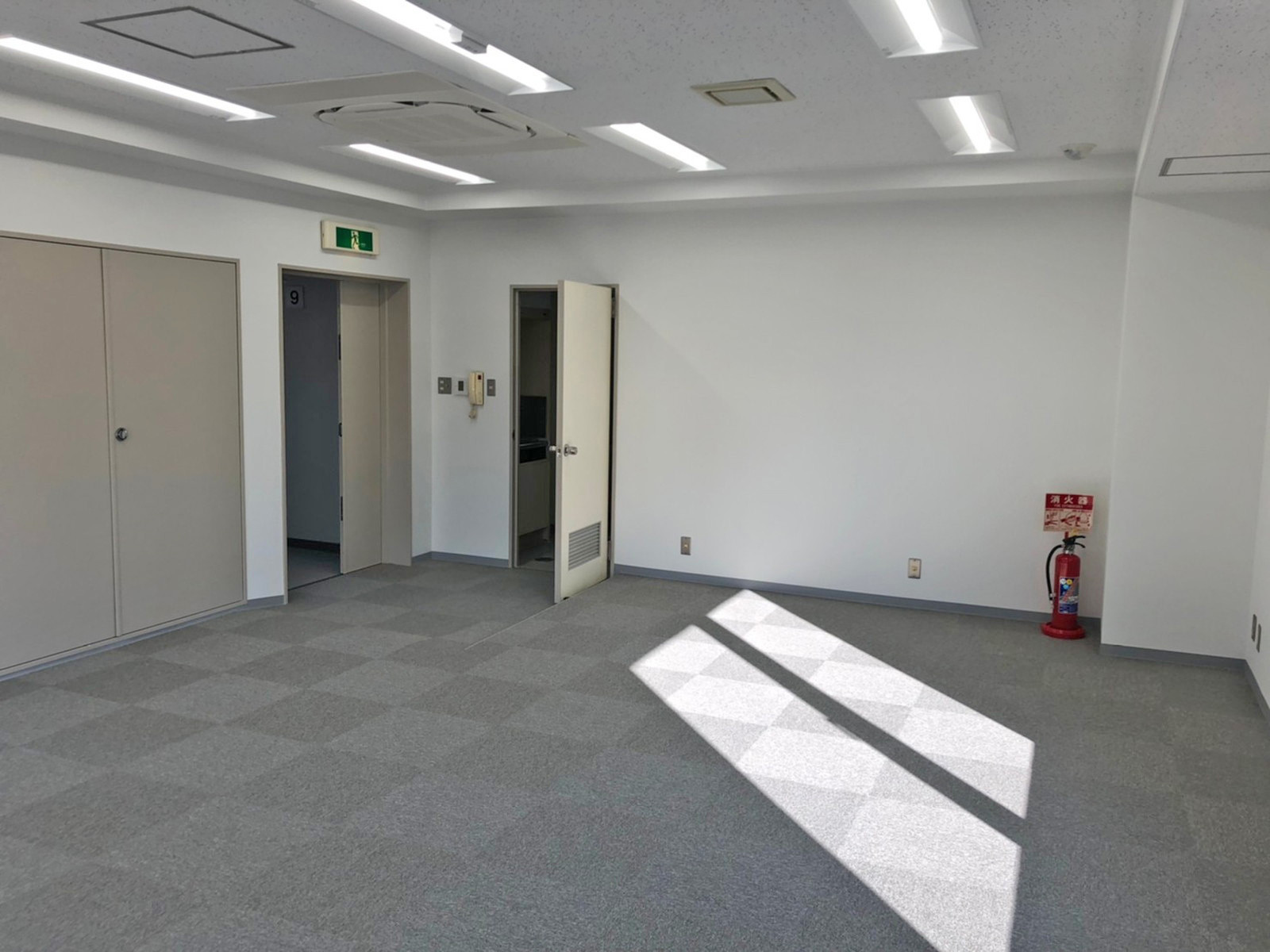 別角度の様子