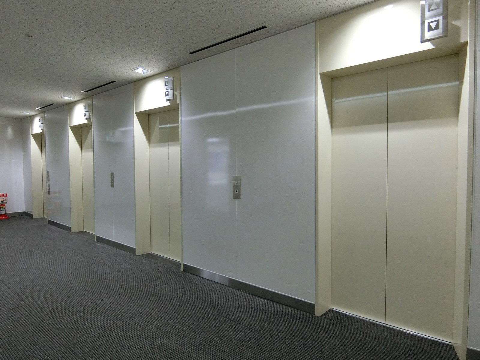 エレベーターホール