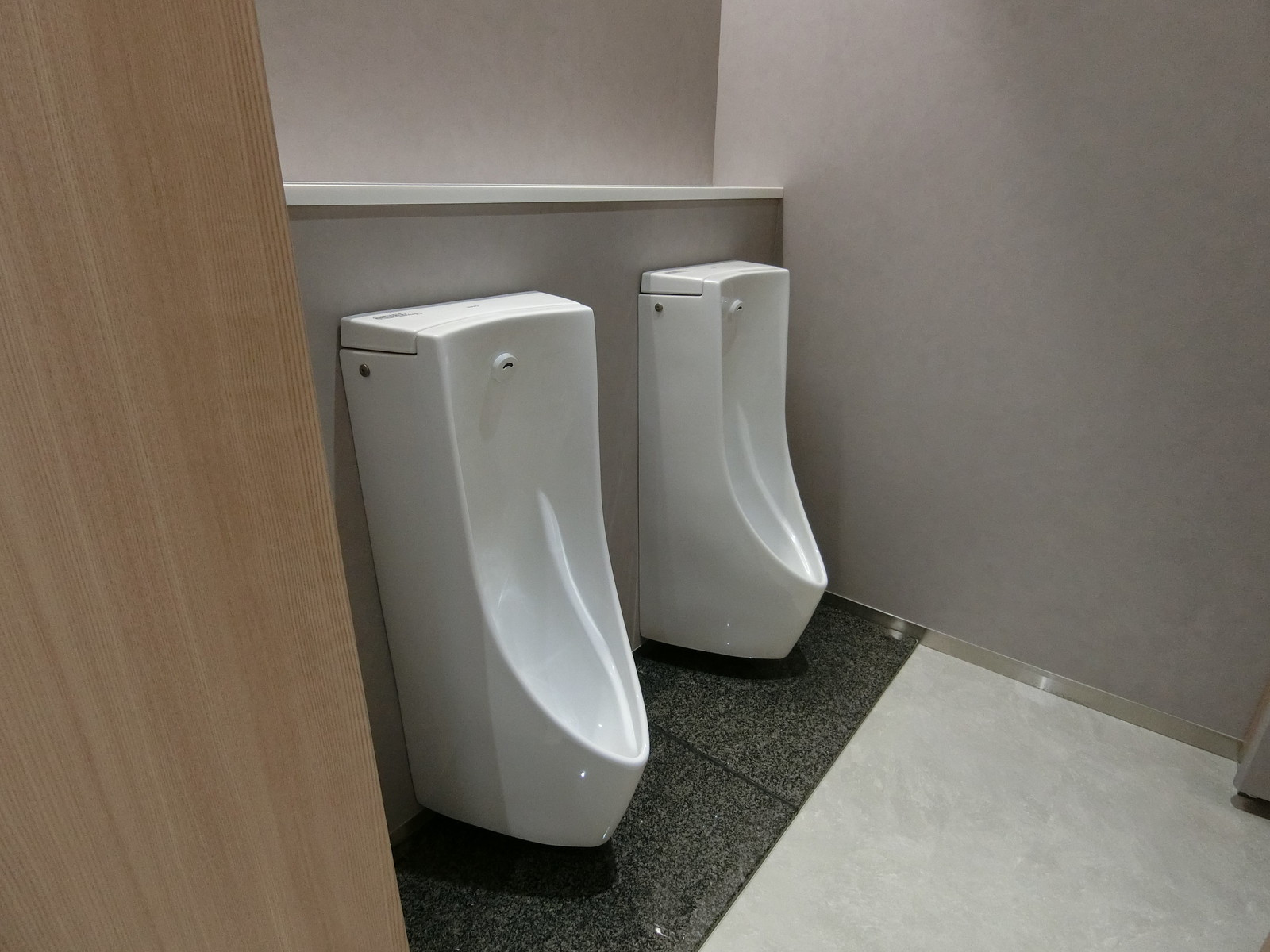 男性用トイレ