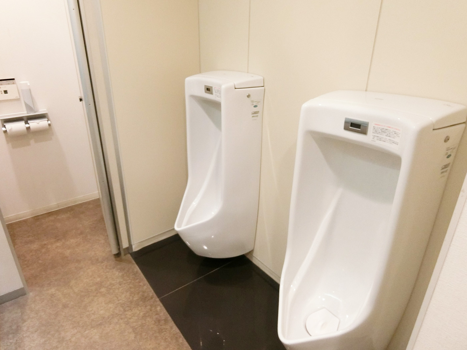 男性用トイレ