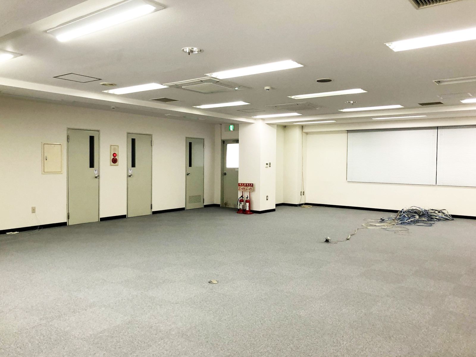 オフィス室内参考画像
