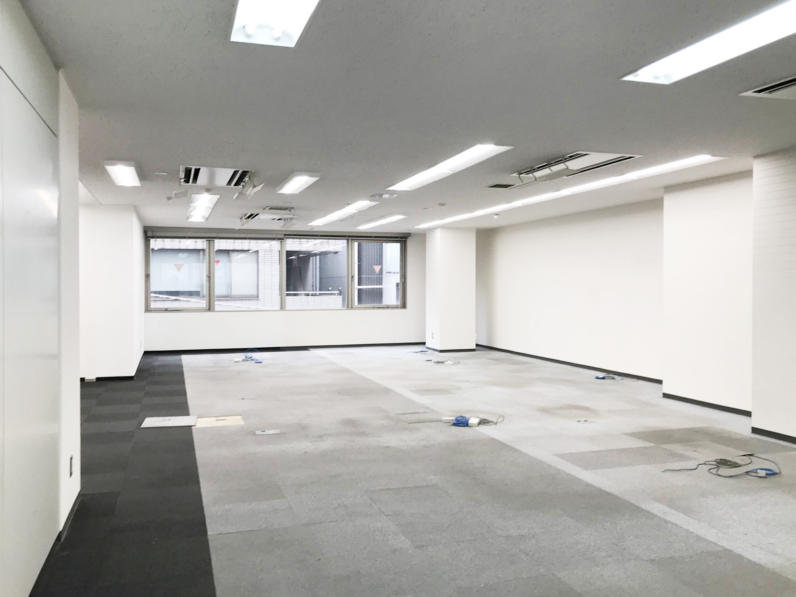 オフィス室内参考画像
