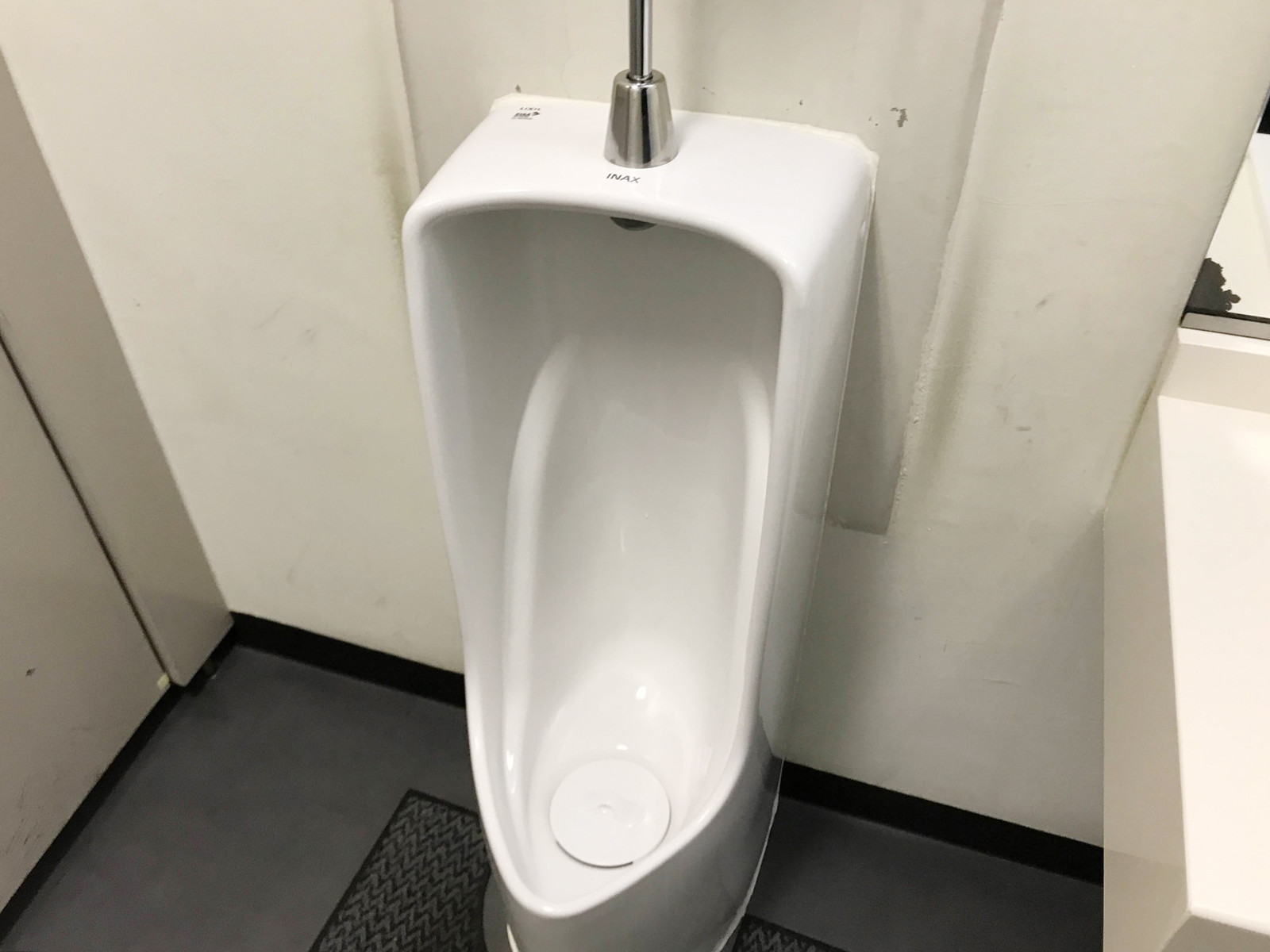 男性用トイレ