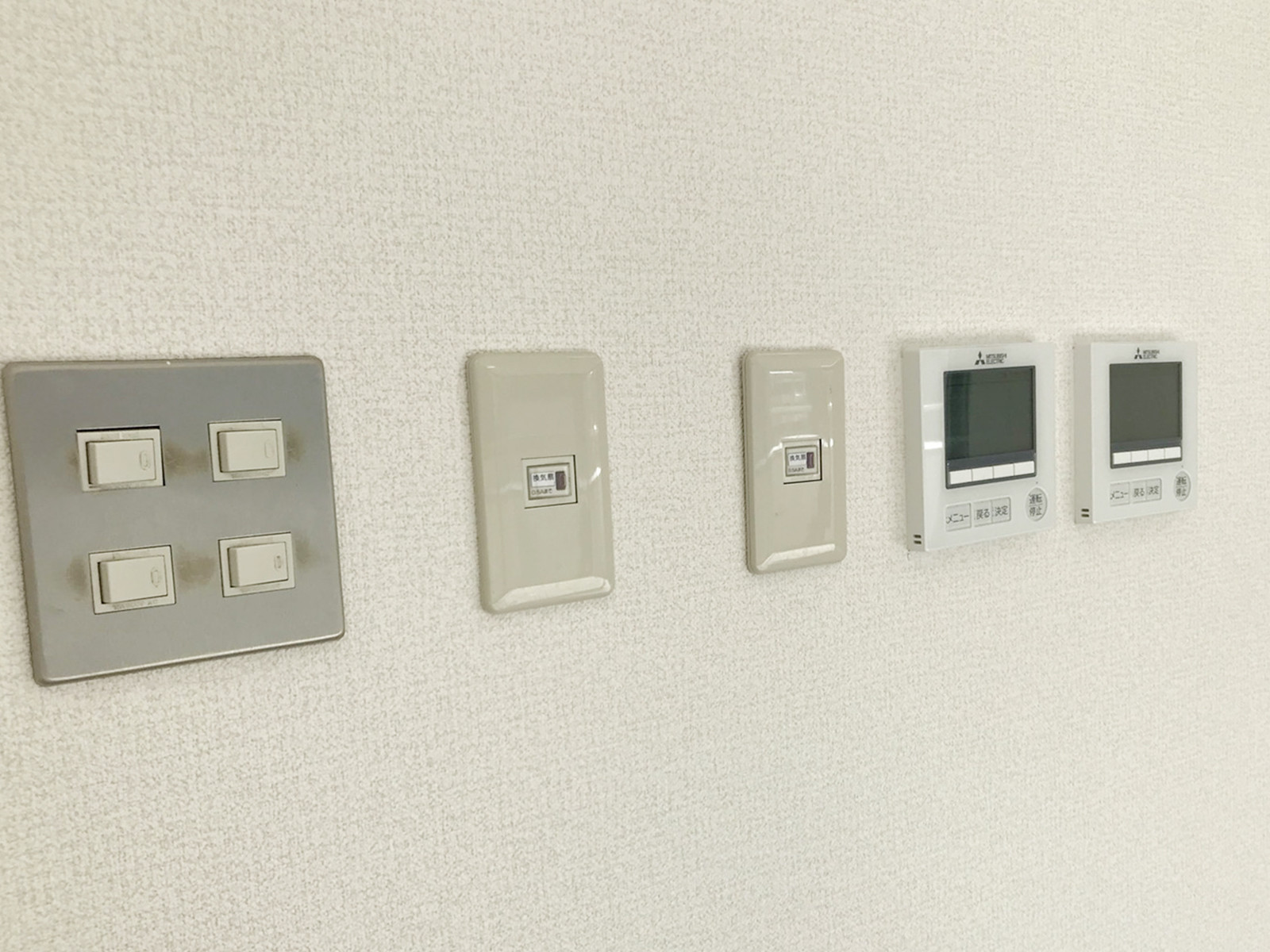 スイッチ類