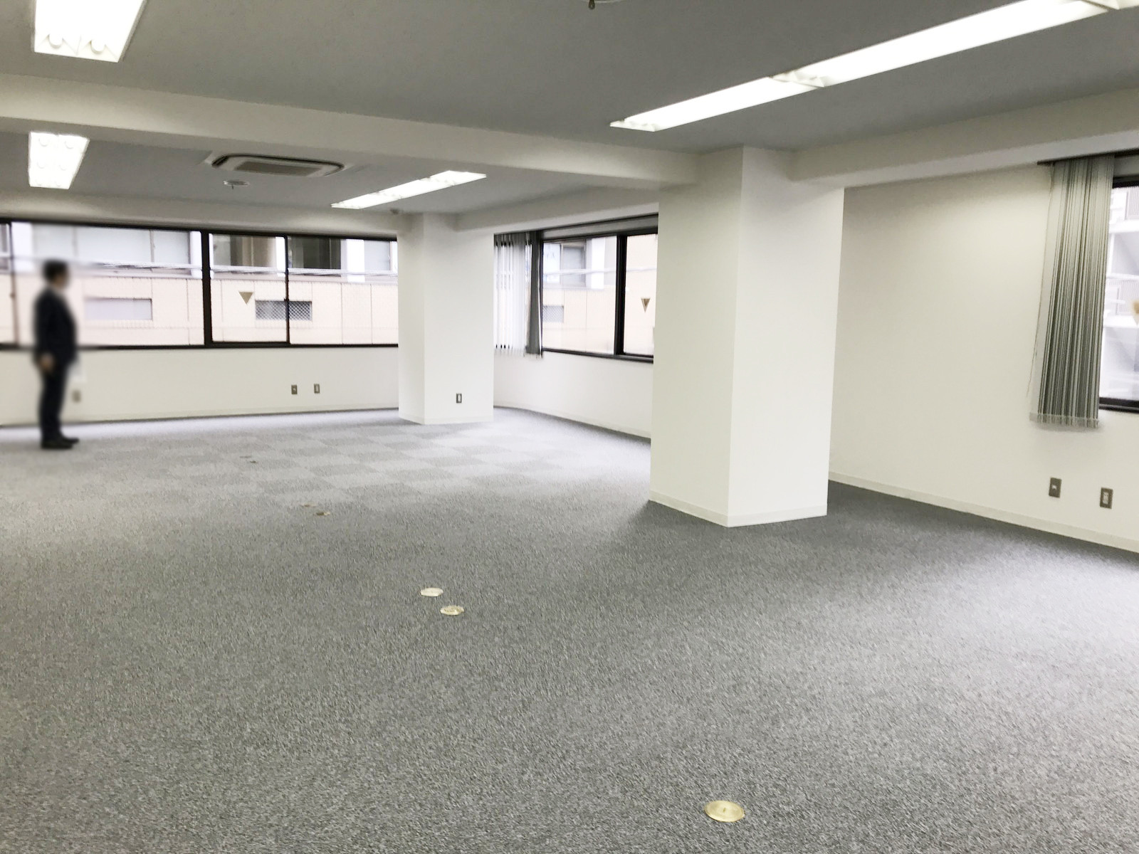オフィス室内参考画像