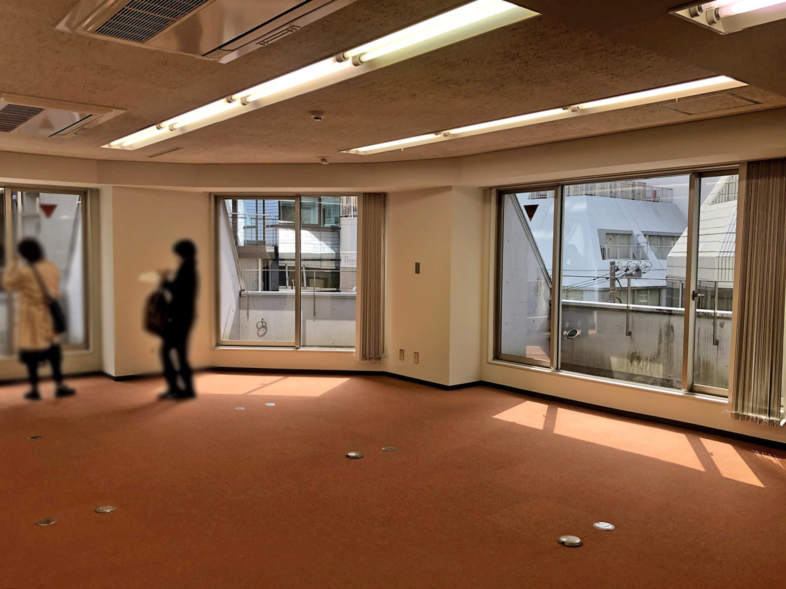 別角度の様子