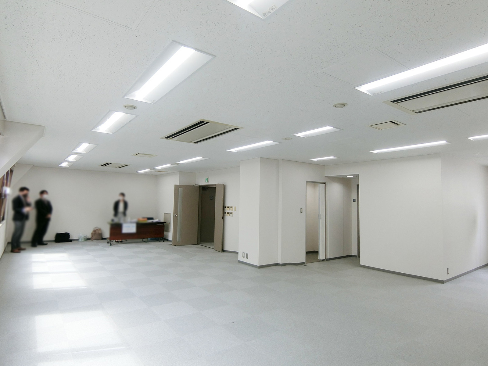 オフィス室内参考画像（8階・約30坪）