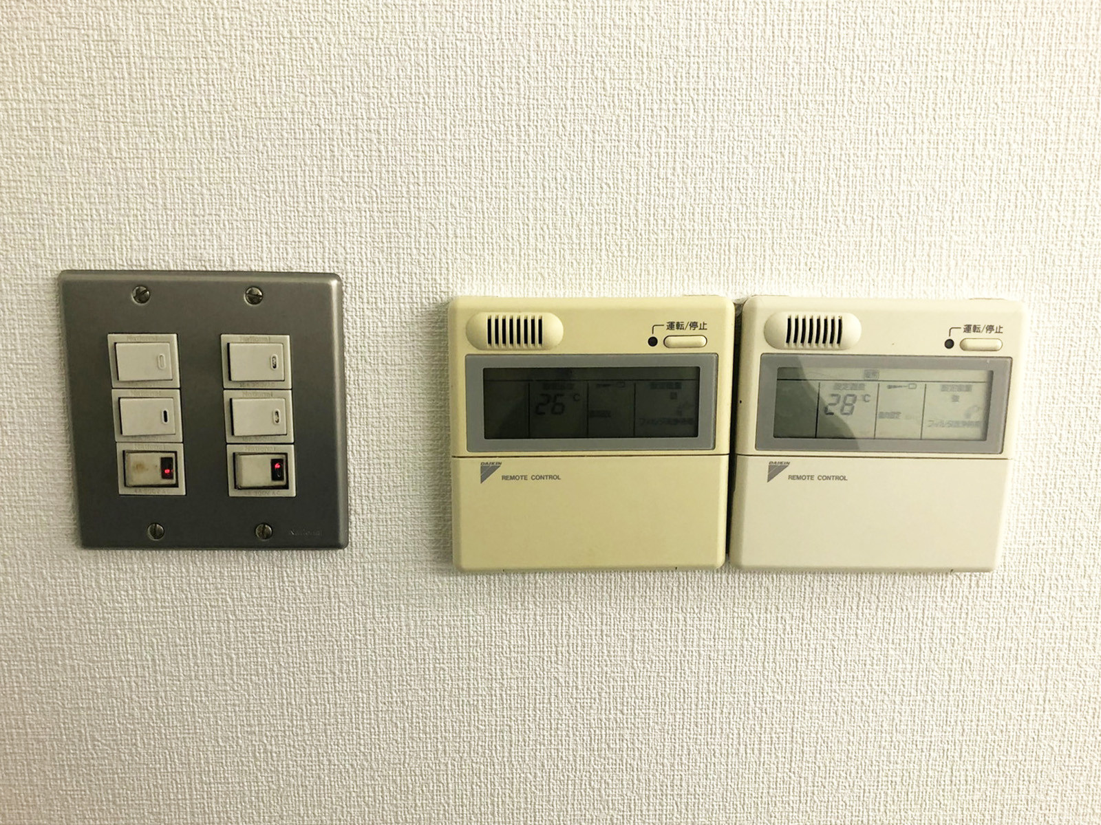 スイッチ類