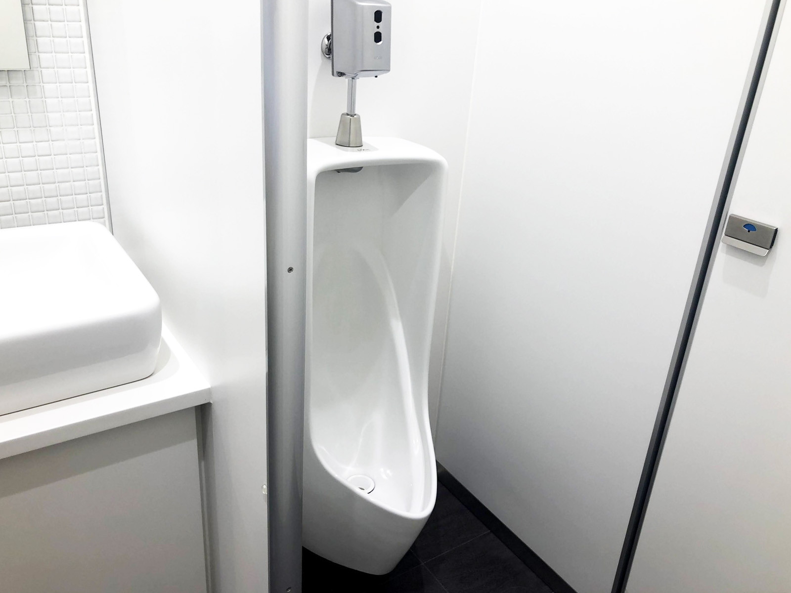 男性用トイレ