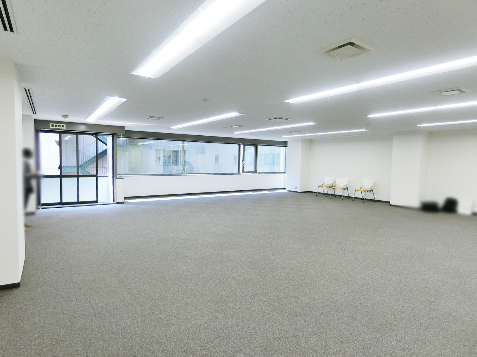 オフィス室内参考画像