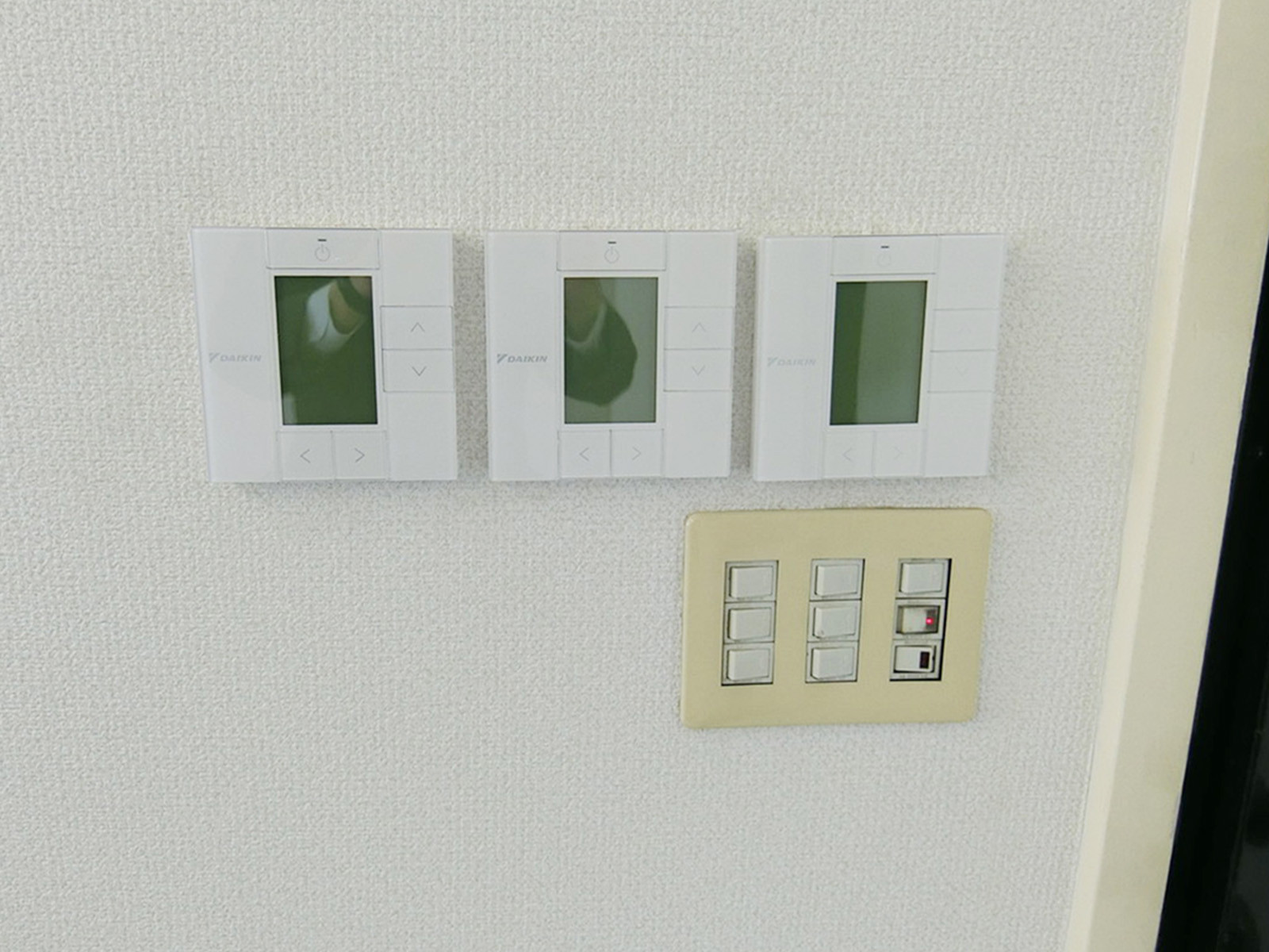 スイッチ類