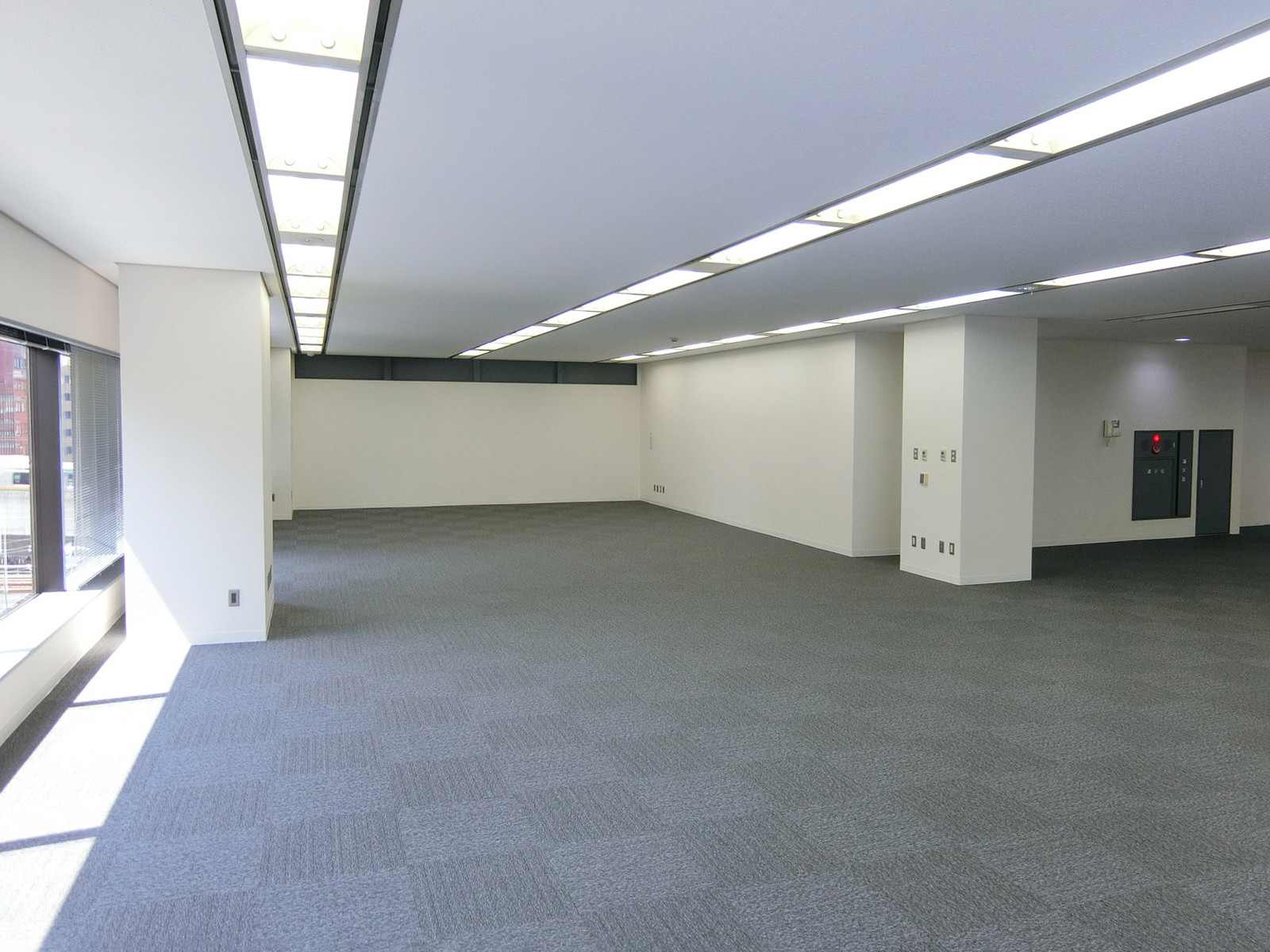 オフィス室内参考画像