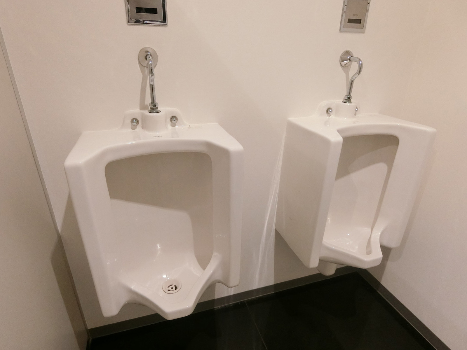 男性用トイレ
