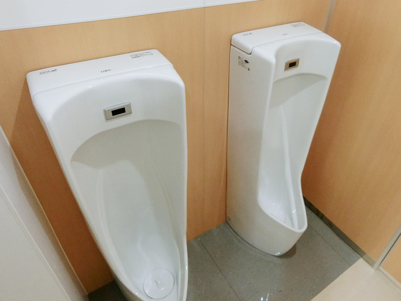 男性用トイレ