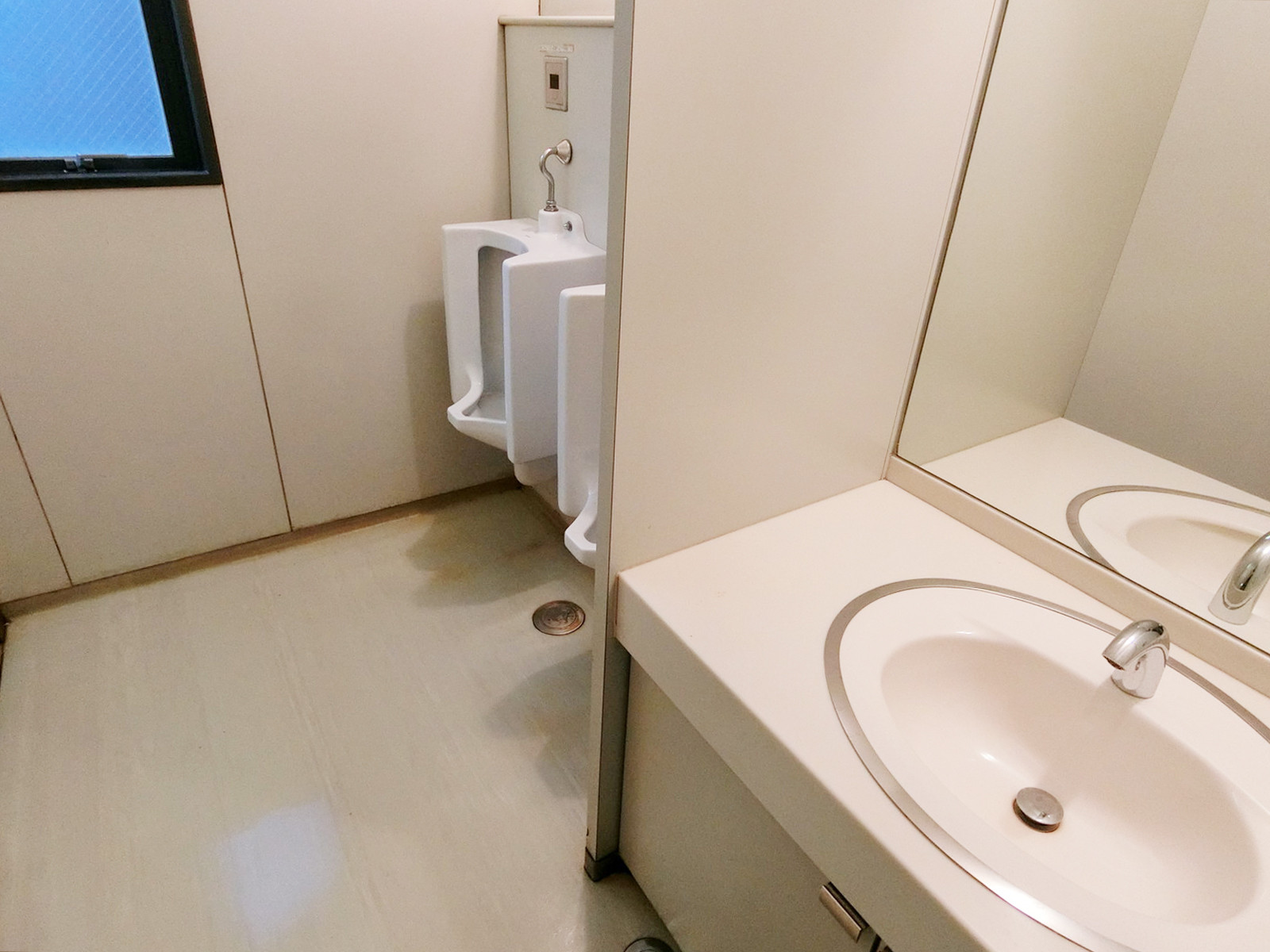 男性用トイレ