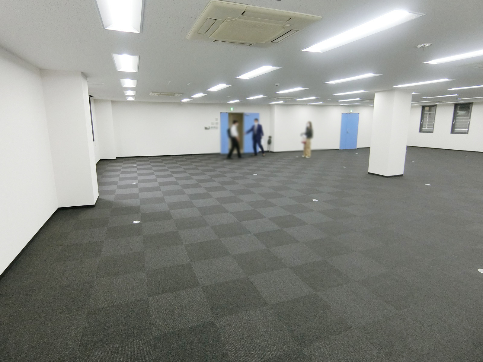 別角度の様子